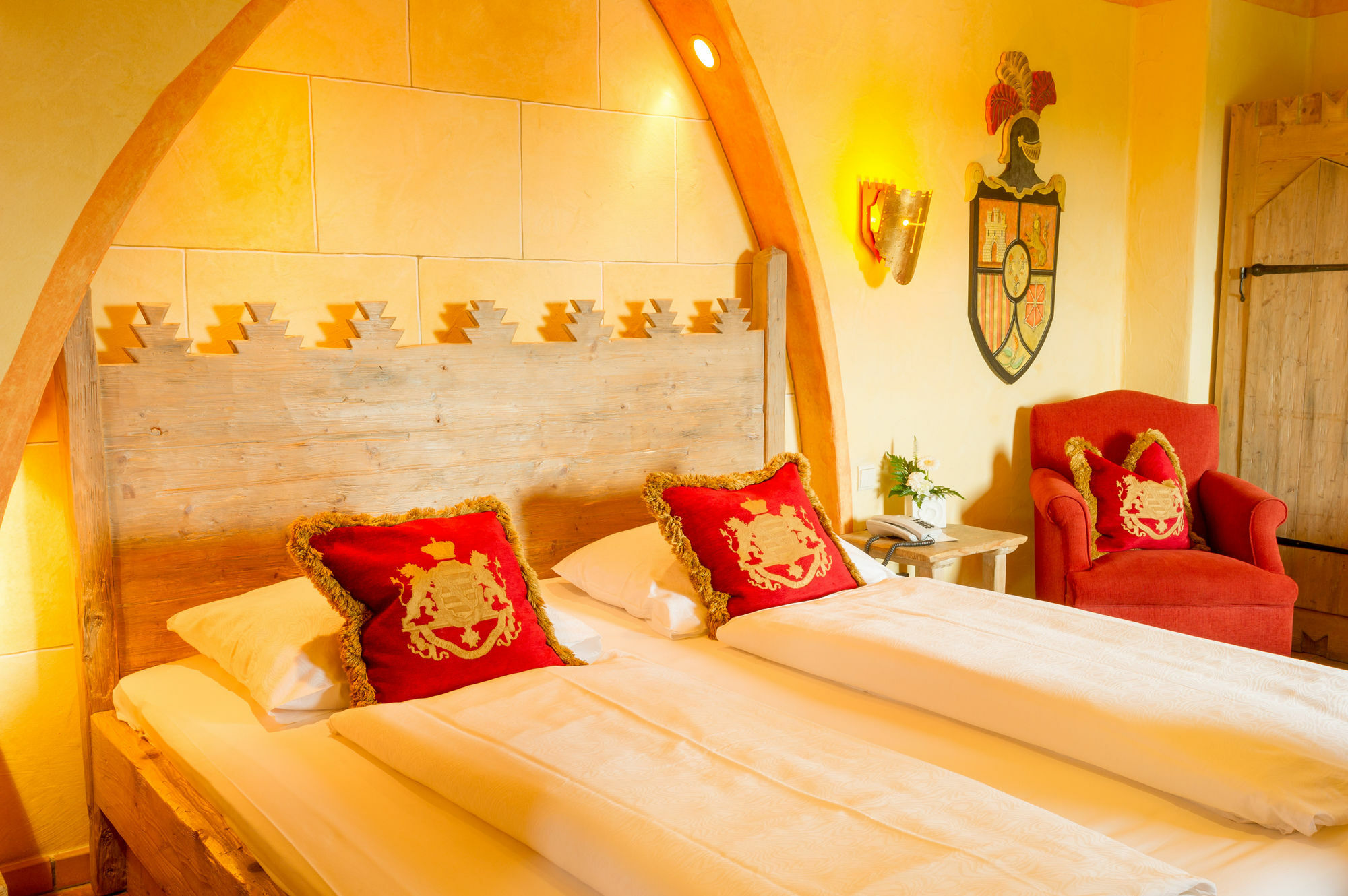 4-Sterne Burghotel Castillo Alcazar, Europa-Park Freizeitpark & Erlebnis-Resort Rust Exteriör bild